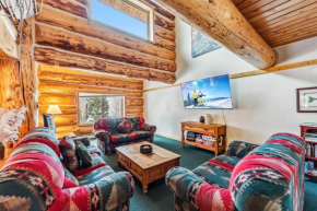 Silverthorne Cabin with Hot Tub and Forest Access Silverthorne